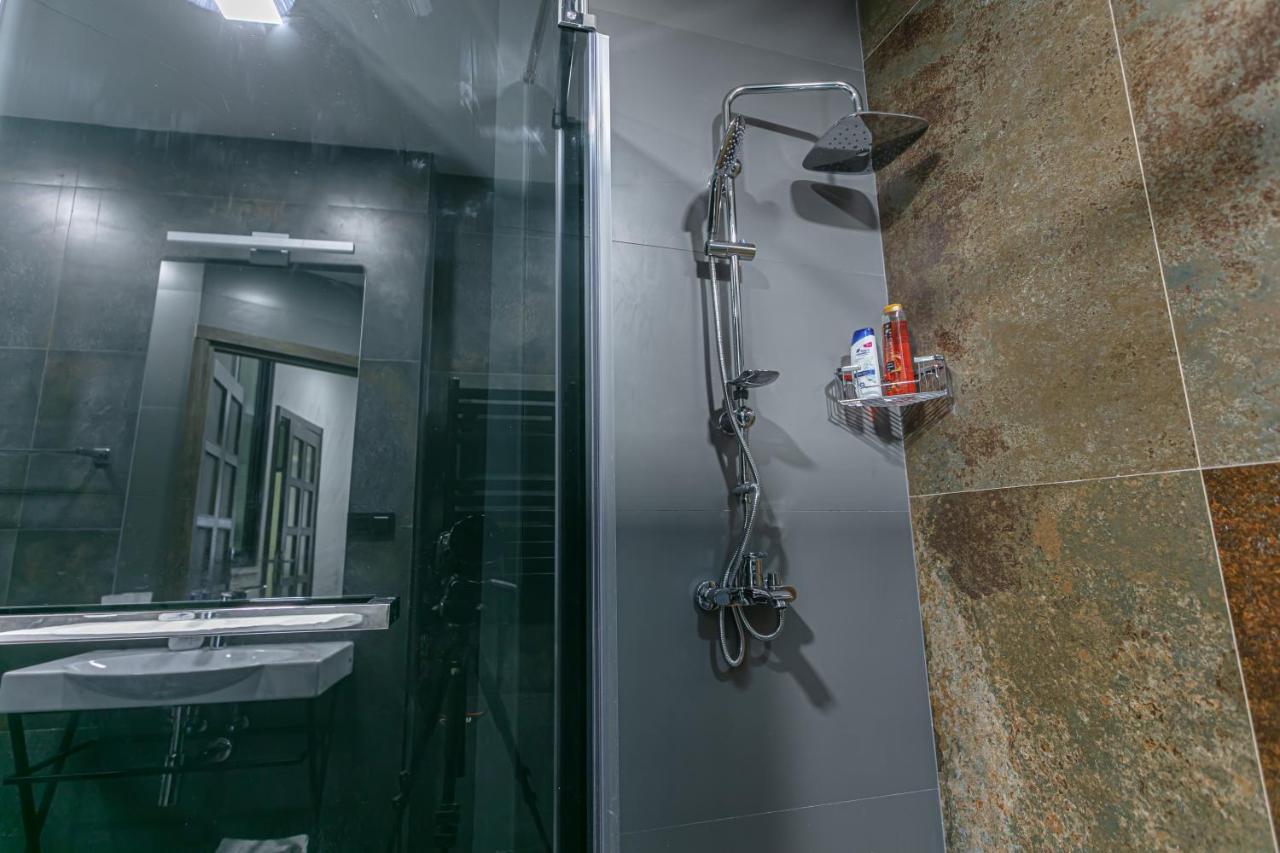 Luxe Apartment In Center Jereván Kültér fotó